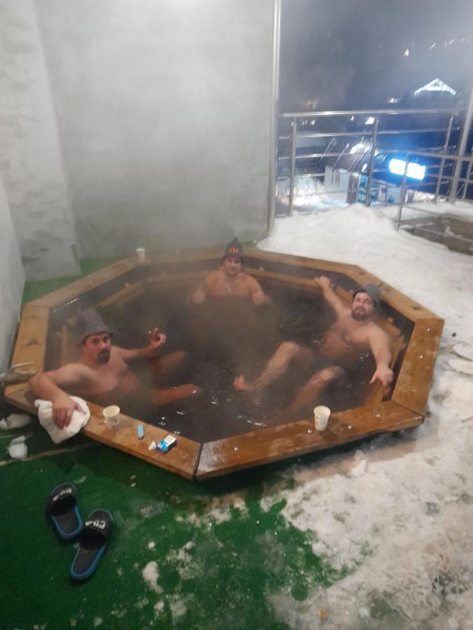 Greku Hotel Bukovel Exteriör bild