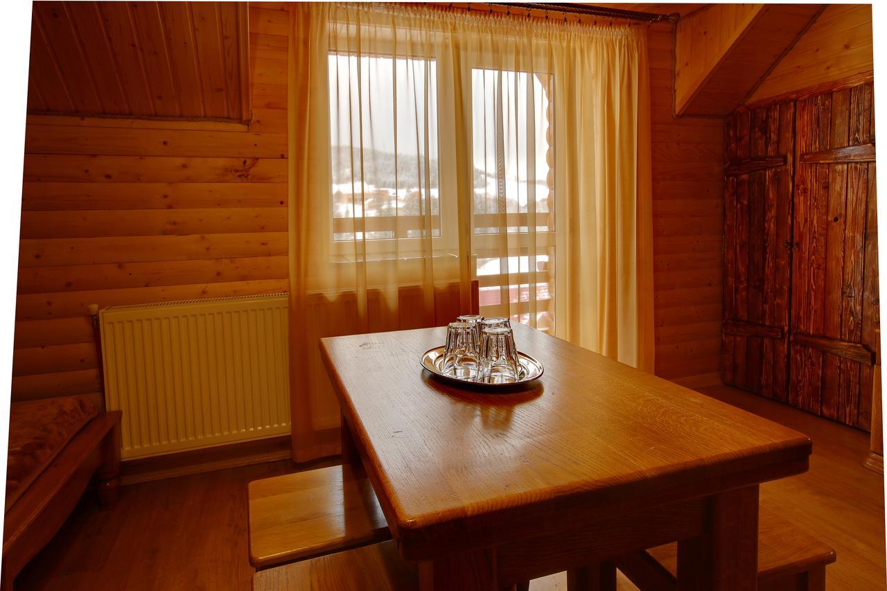 Greku Hotel Bukovel Exteriör bild